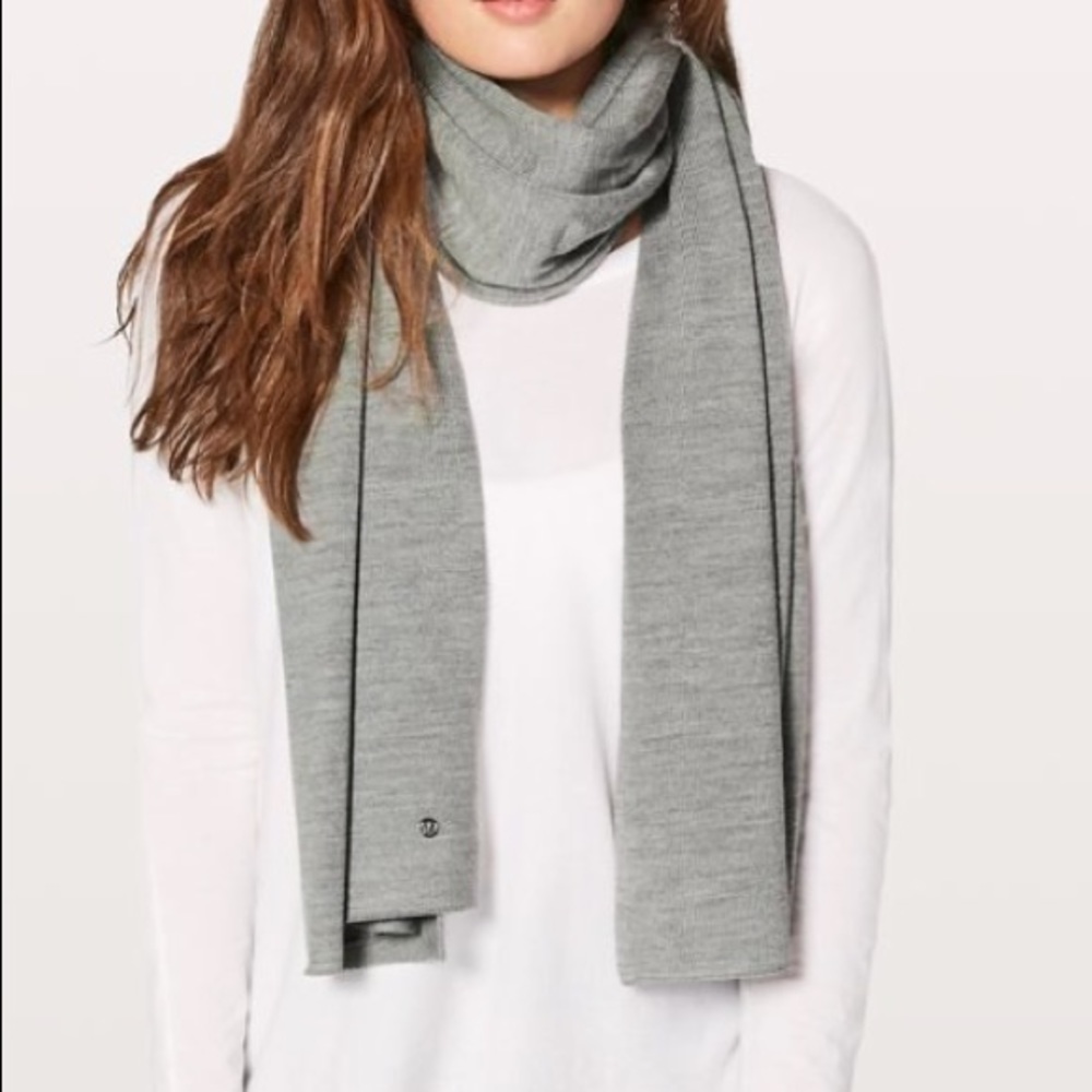 NWT HMDG LULULEMON COZY UP SCARF GRAY - ONE SIZE - Picture 4 of 8